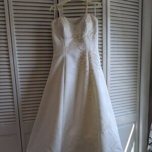 Eden Bridals -Wedding Dress Size 12 - 14 w/Purse